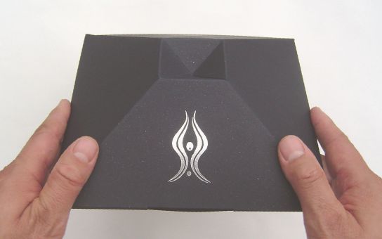 darilna embalaža modra piramida