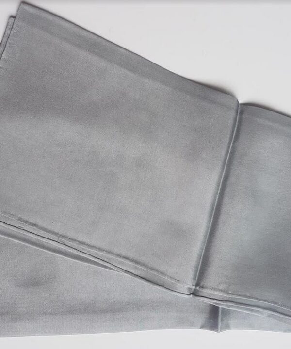 svilena ruta habotai 67 cm svetlo siva