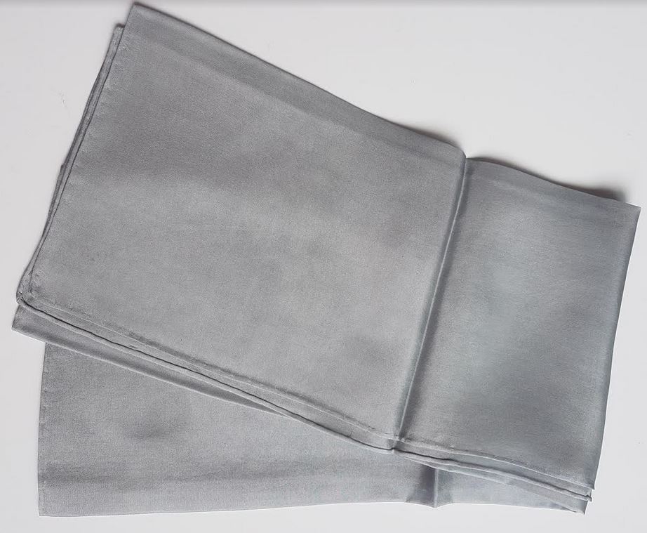 svilena ruta habotai 67 cm svetlo siva