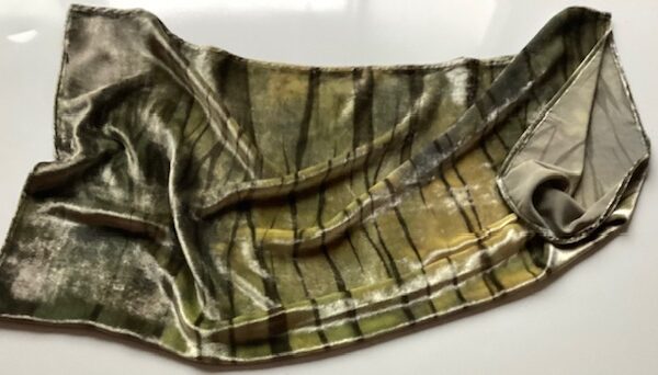 svilen šal iz žameta