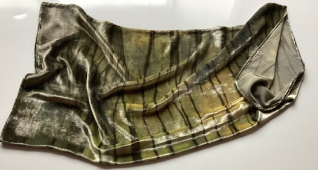 svilen šal iz žameta